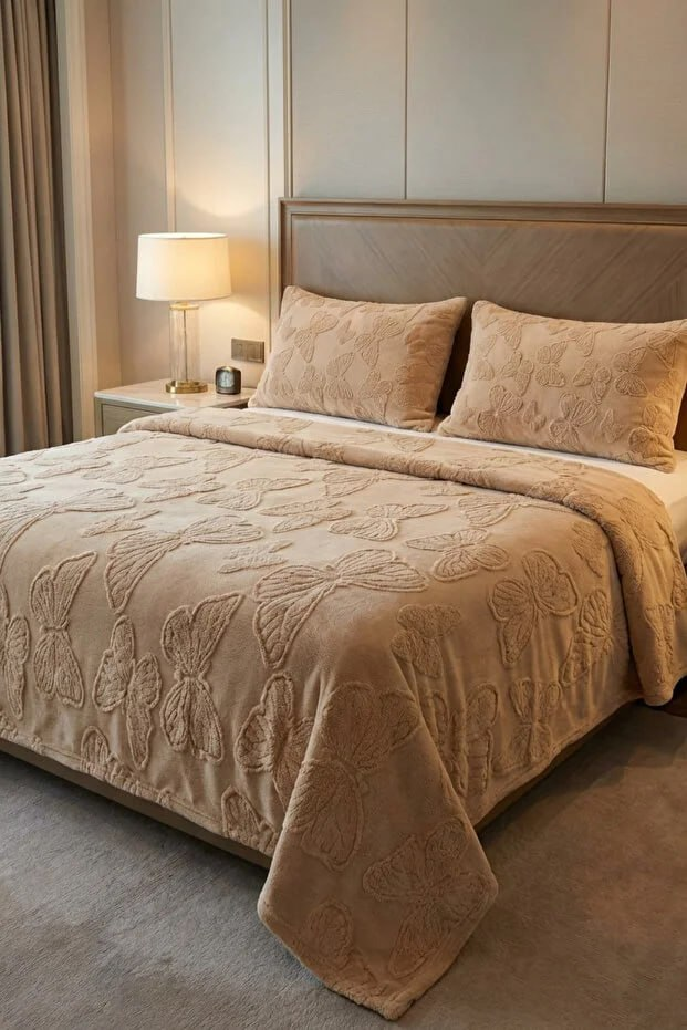 Decomia Home Wellsoft Self-Patterned Double 3-Piece Bedspread Set